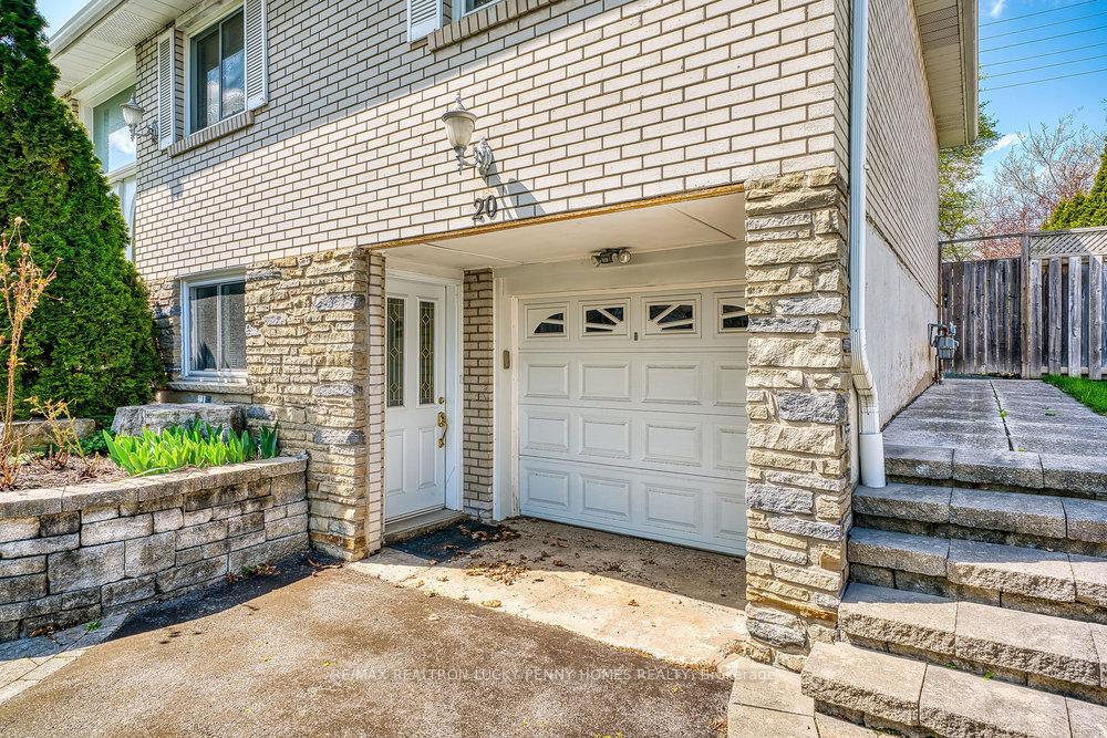 Photo 34 of 20 Bakerdale Road, Markham, Bullock — HOMEH