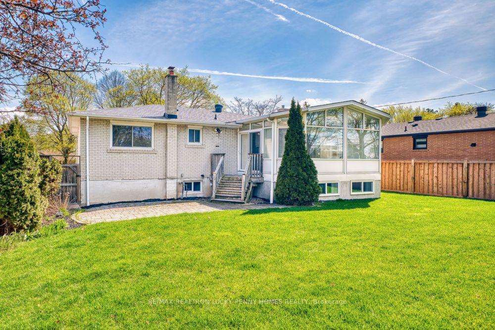 Photo 35 of 20 Bakerdale Road, Markham, Bullock — HOMEH