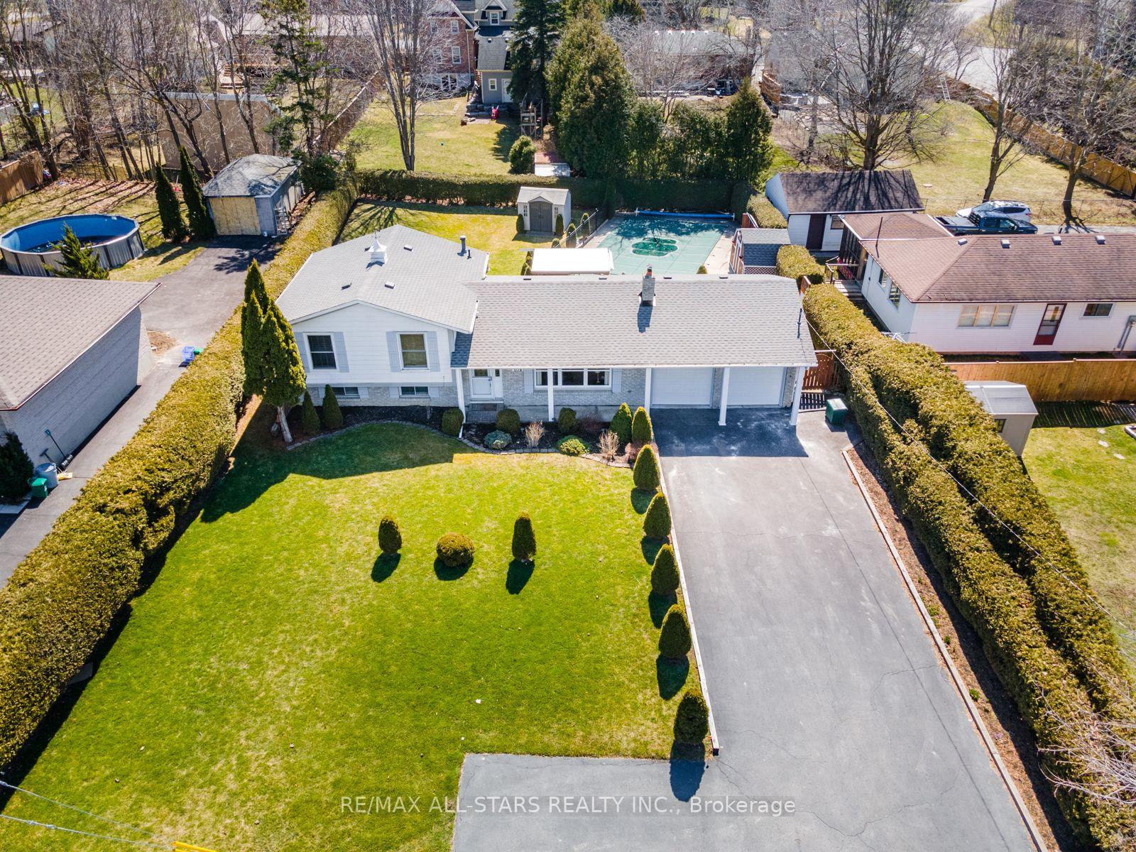 Front of 1778 Scugog Street