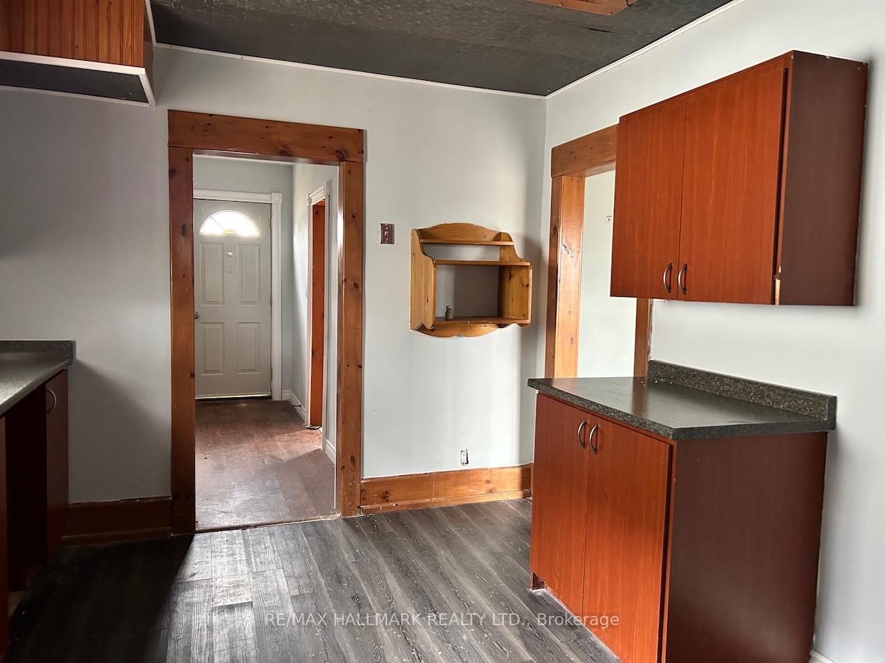Photo 8 of 190 Fruitland Road, Hamilton, Stoney Creek — HOMEH