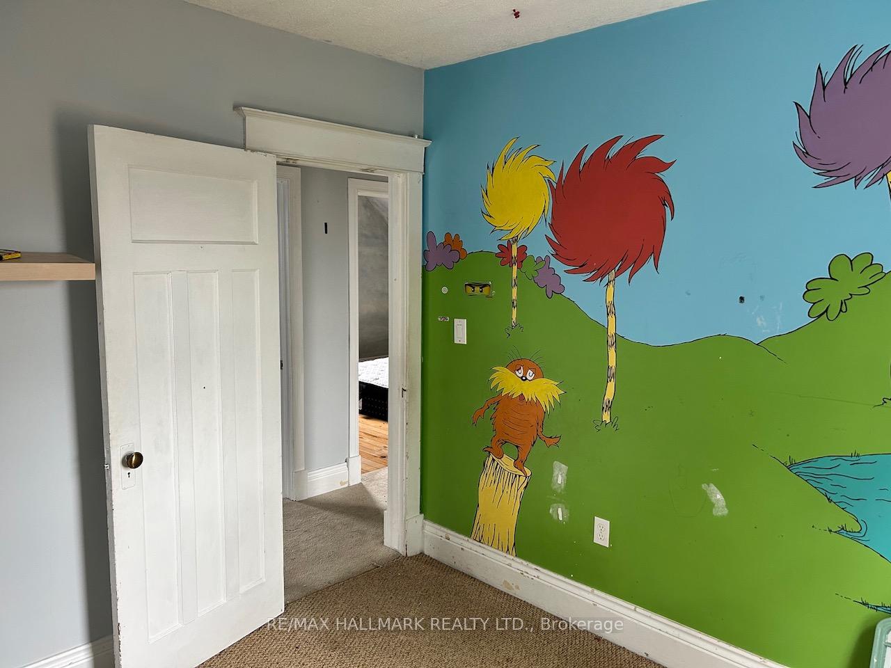 Photo 2 of 190 Fruitland Road, Hamilton, Stoney Creek — HOMEH