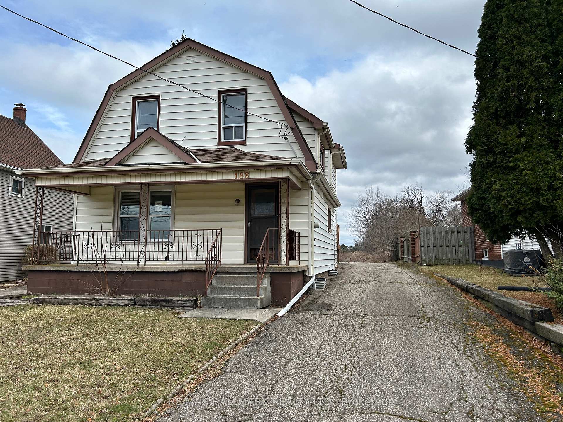 Photo 2 of 188 Fruitland Road, Hamilton, Stoney Creek — HOMEH