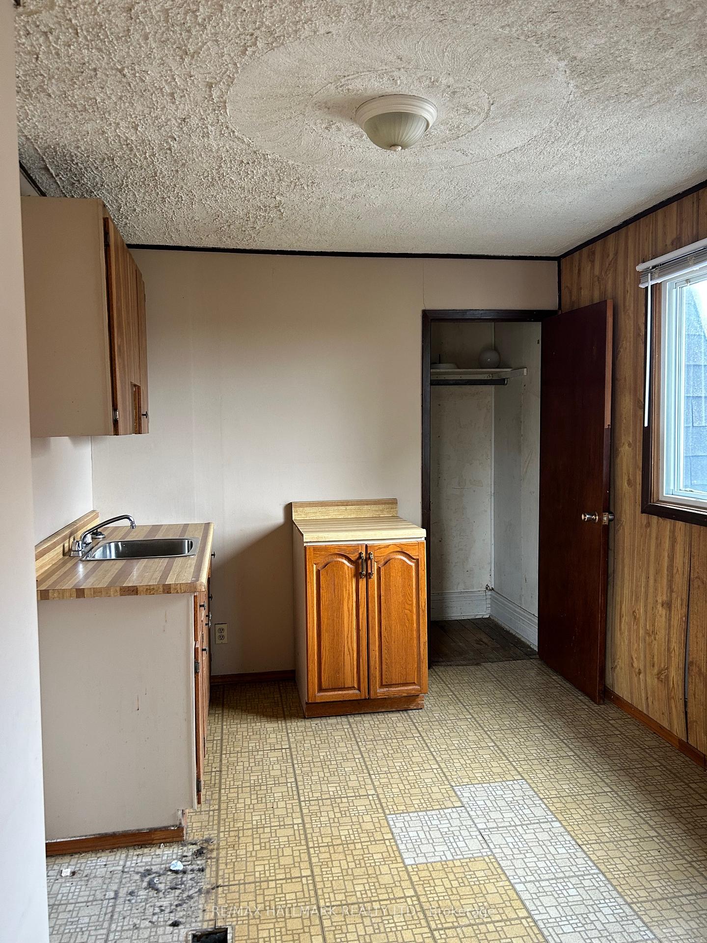 Photo 10 of 188 Fruitland Road, Hamilton, Stoney Creek — HOMEH