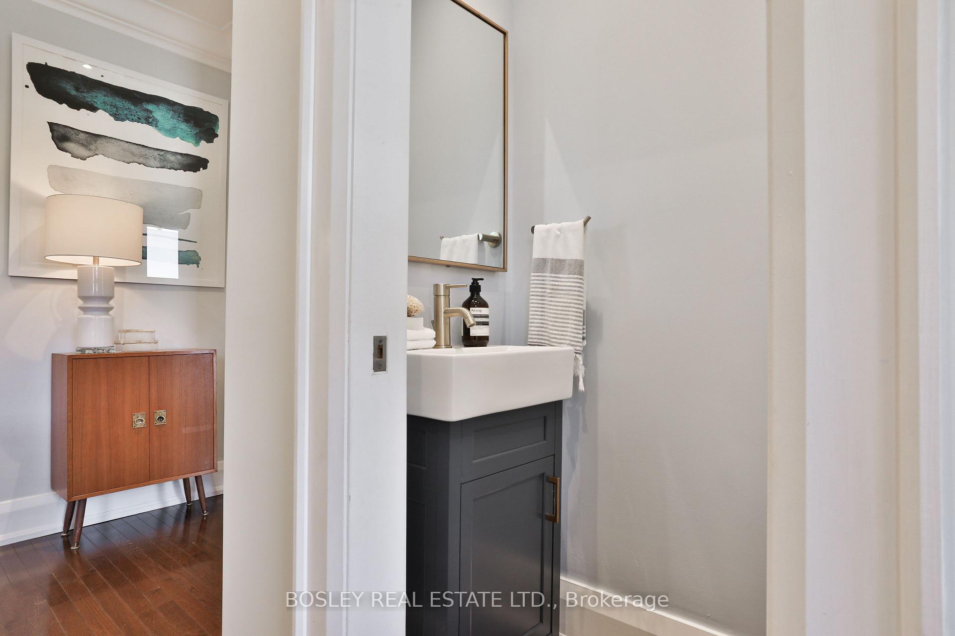 Photo 3 of 516 Millwood Road, Toronto, Mount Pleasant East — HOMEH