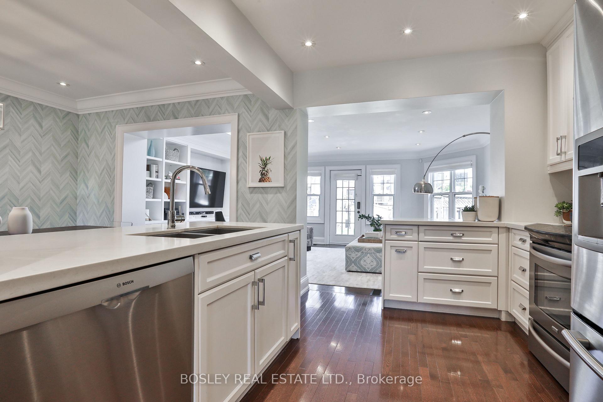 Photo 25 of 516 Millwood Road, Toronto, Mount Pleasant East — HOMEH