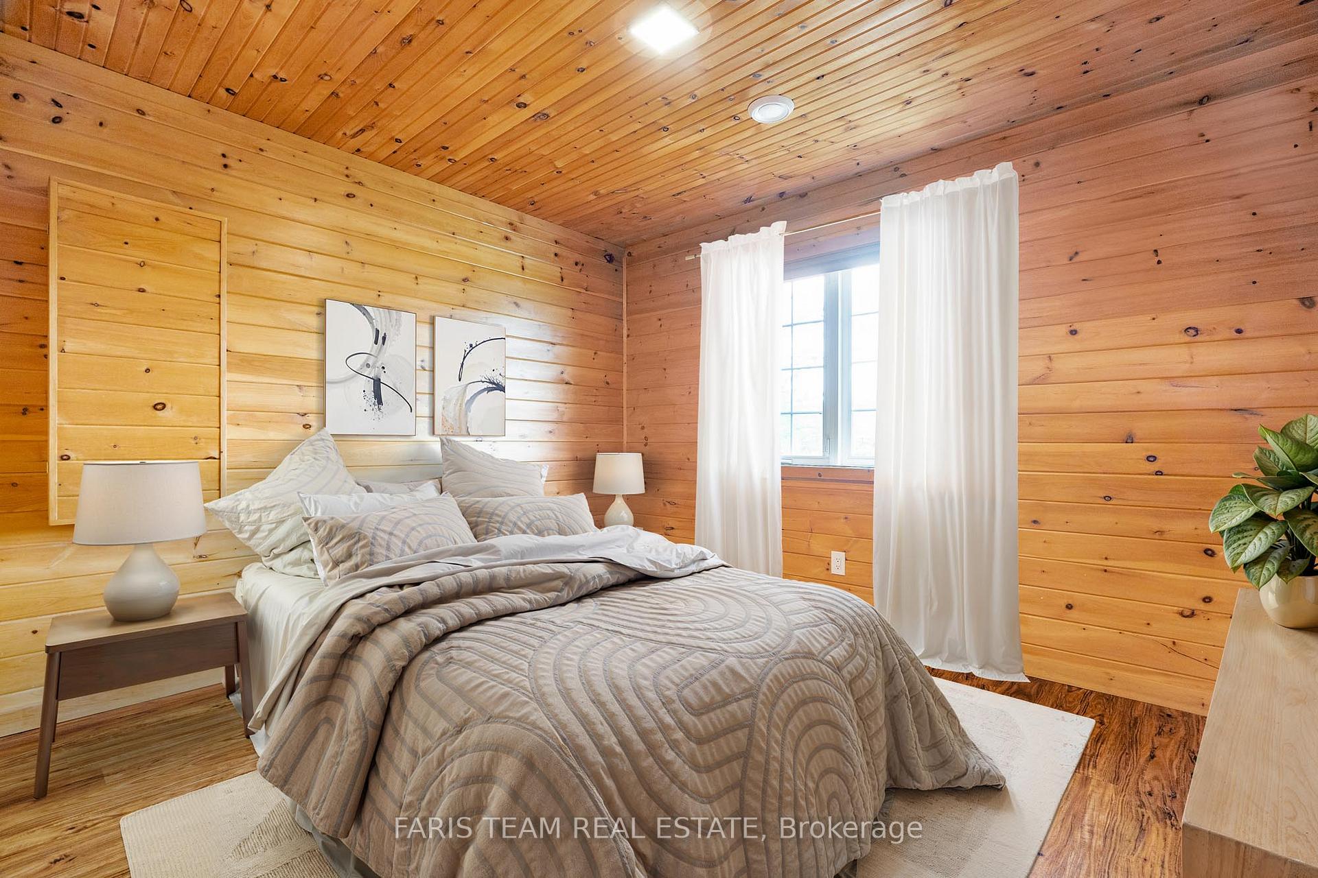 Photo 5 of 8 Cabin Crescent, Wasaga Beach — HOMEH