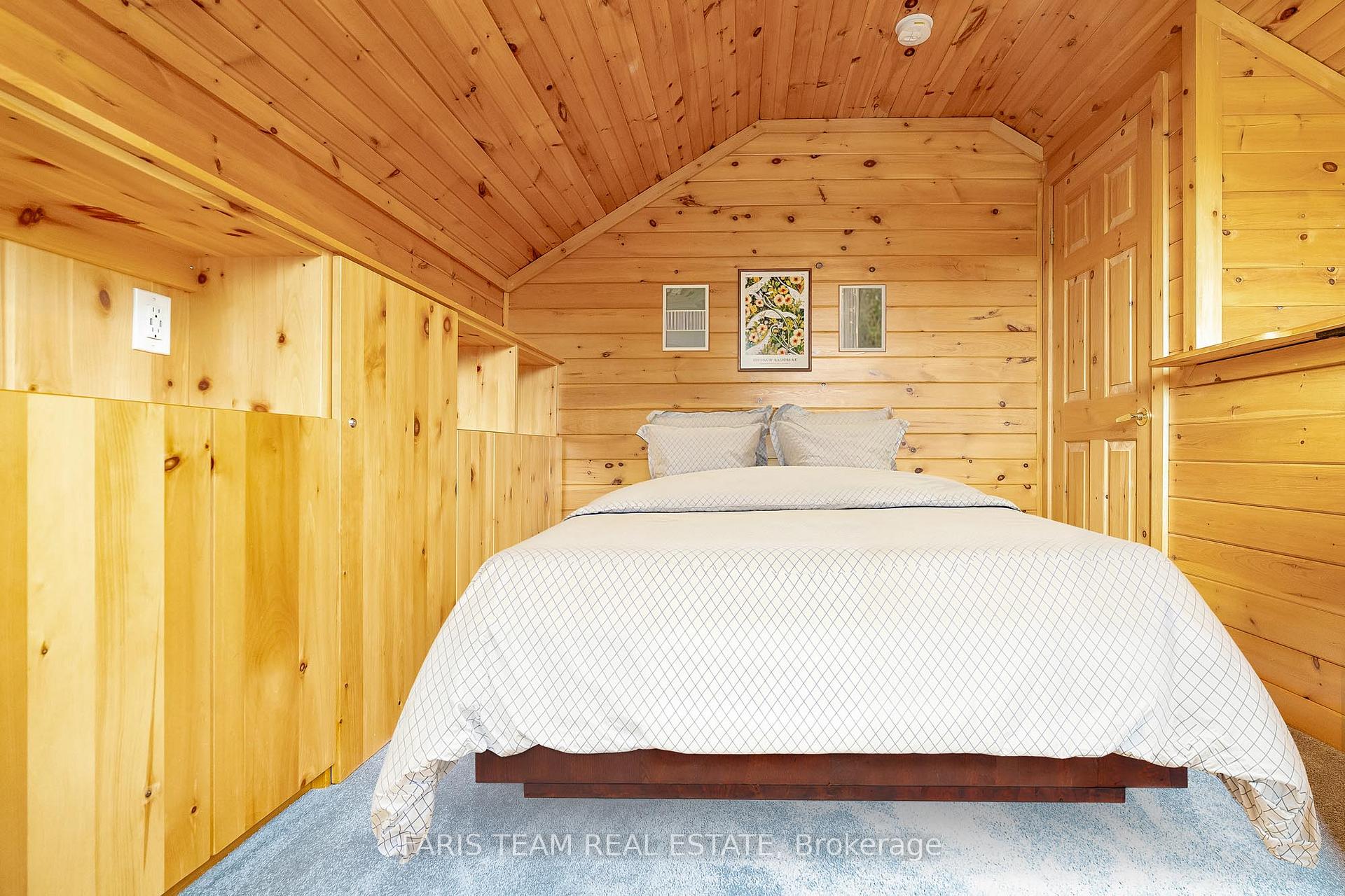 Photo 21 of 8 Cabin Crescent, Wasaga Beach — HOMEH