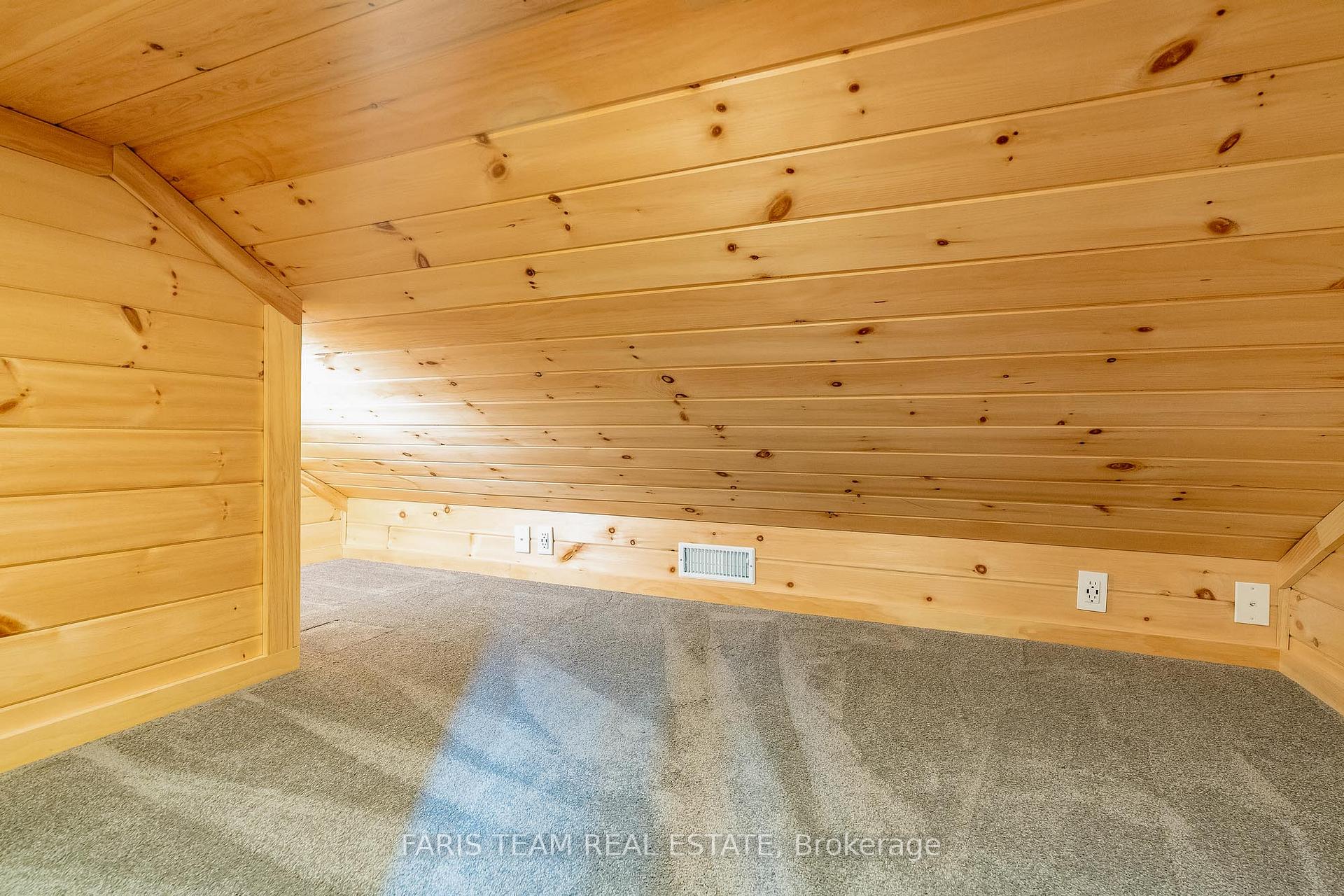 Photo 8 of 8 Cabin Crescent, Wasaga Beach — HOMEH