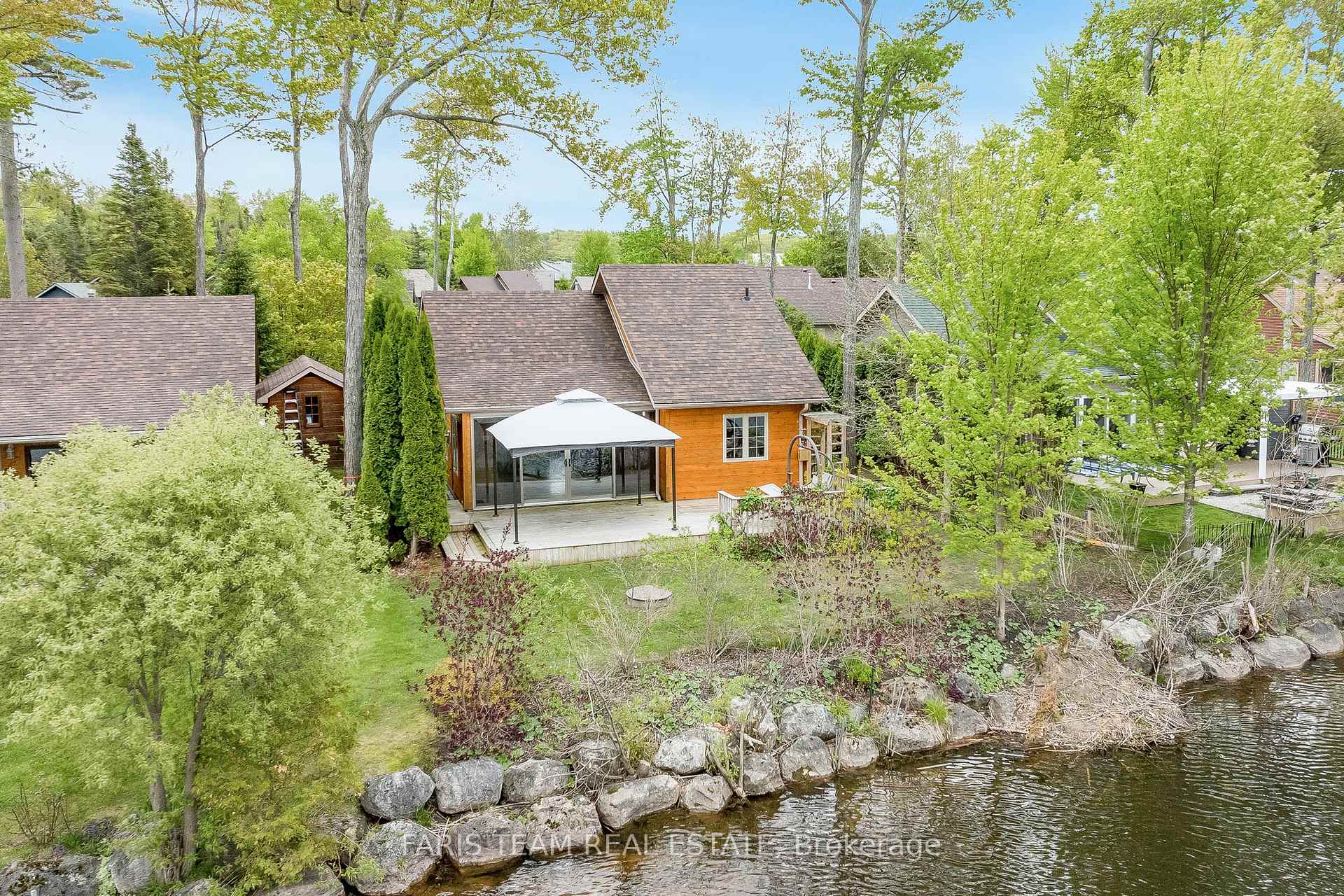 Photo 32 of 8 Cabin Crescent, Wasaga Beach — HOMEH
