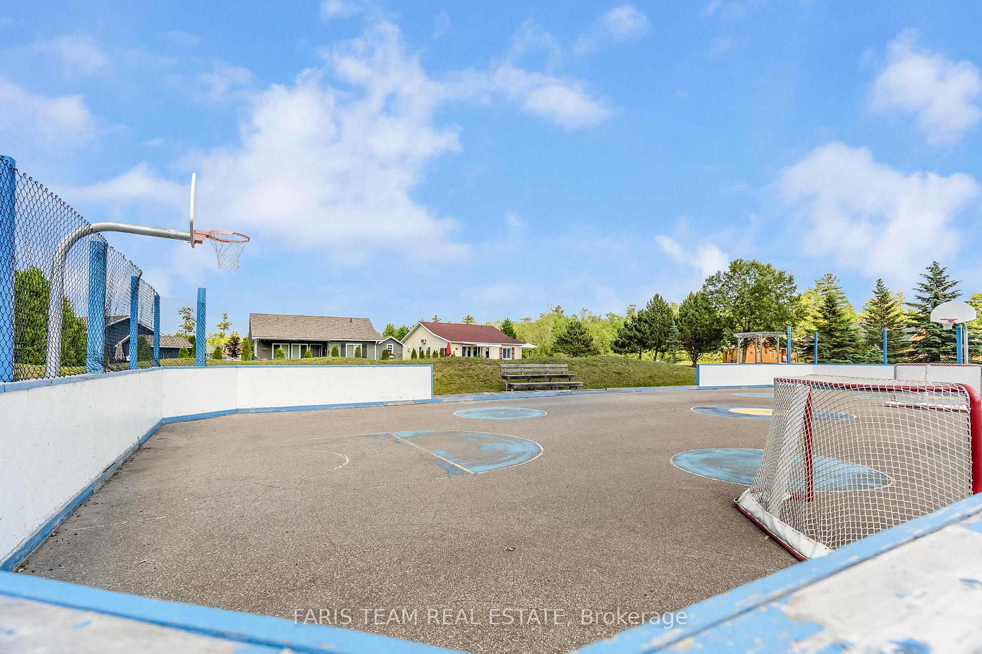 Photo 18 of 8 Cabin Crescent, Wasaga Beach — HOMEH