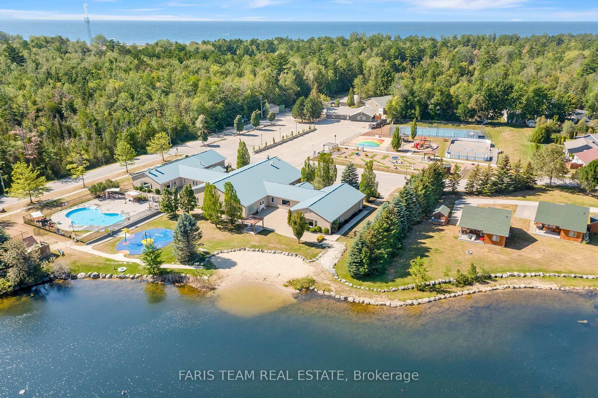 Photo 30 of 8 Cabin Crescent, Wasaga Beach — HOMEH