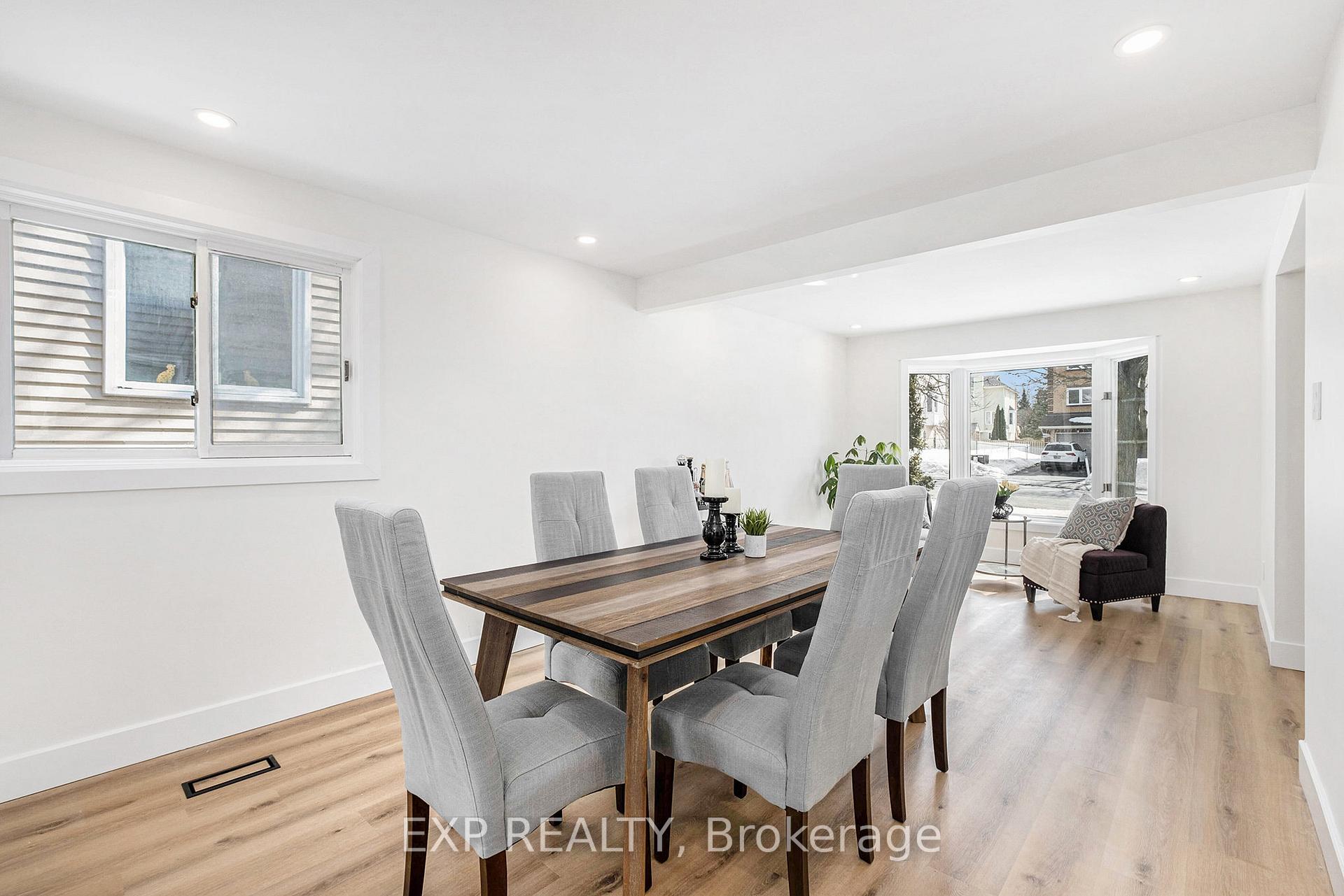Photo 7 of 16 Weybridge Drive, Ottawa, Barrhaven - Cedargrove/Fraserdale — HOMEH