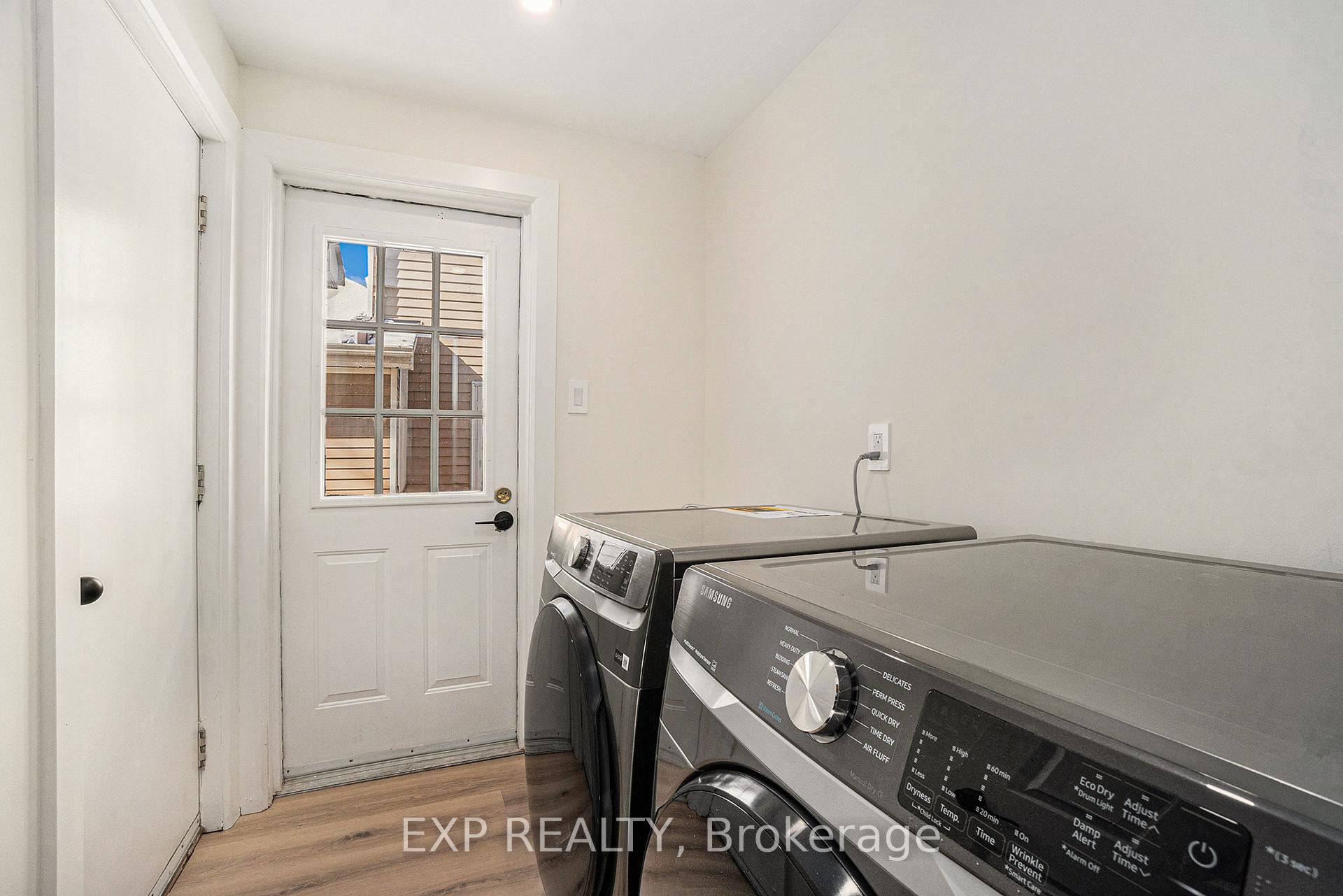 Photo 18 of 16 Weybridge Drive, Ottawa, Barrhaven - Cedargrove/Fraserdale — HOMEH