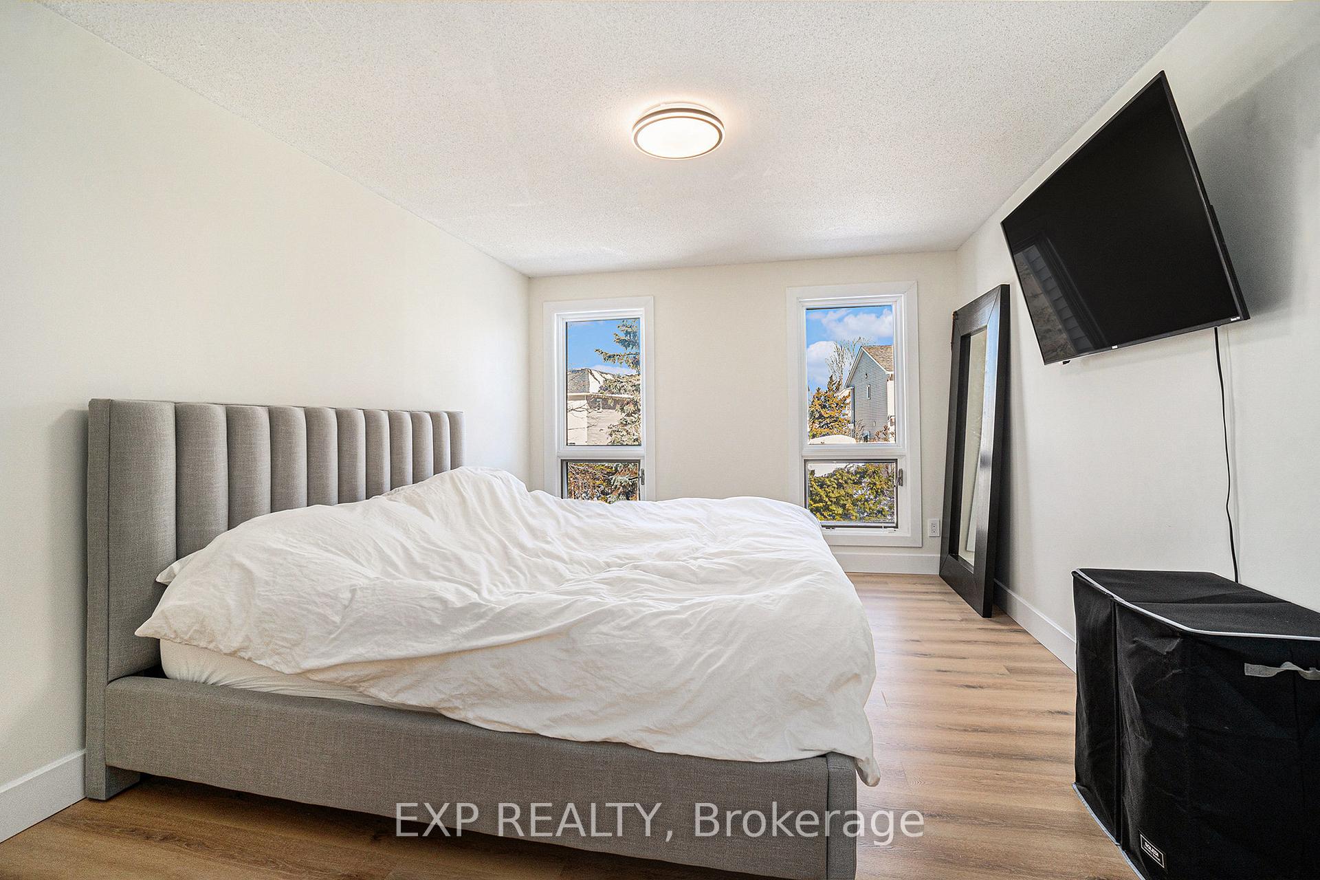 Photo 20 of 16 Weybridge Drive, Ottawa, Barrhaven - Cedargrove/Fraserdale — HOMEH