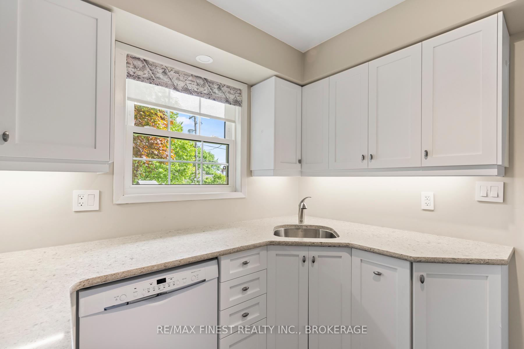 Photo 6 of 710 Fleet Street, Kingston, South of Taylor-Kidd Blvd — HOMEH