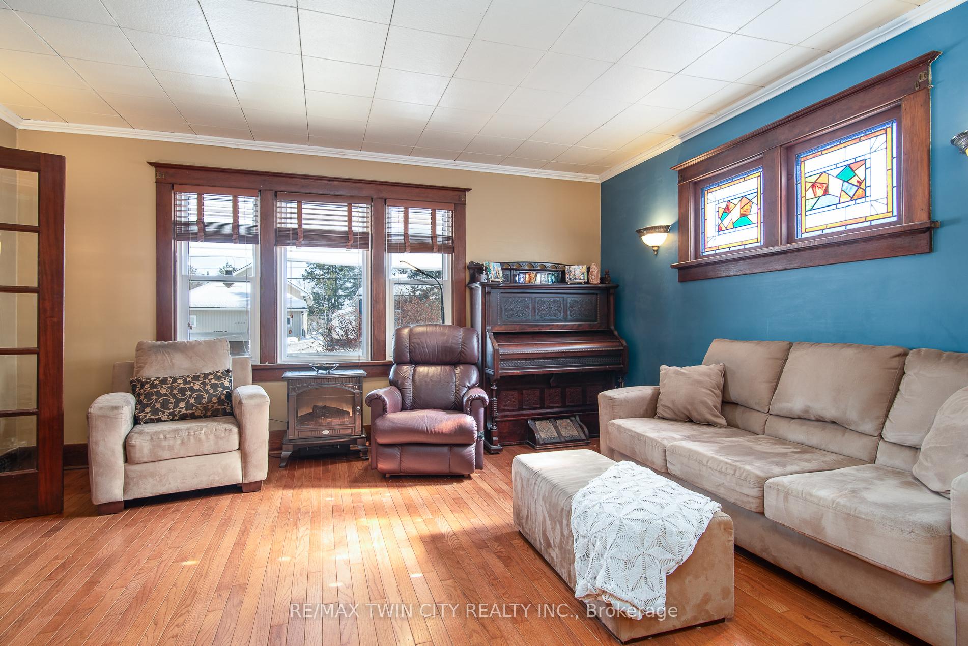 Photo 6 of 3640 Nafziger Road, Wellesley — HOMEH