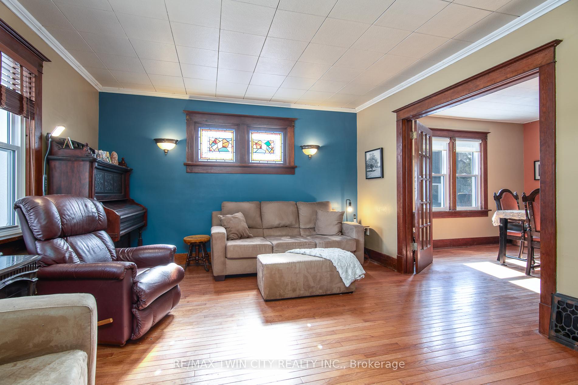 Photo 7 of 3640 Nafziger Road, Wellesley — HOMEH