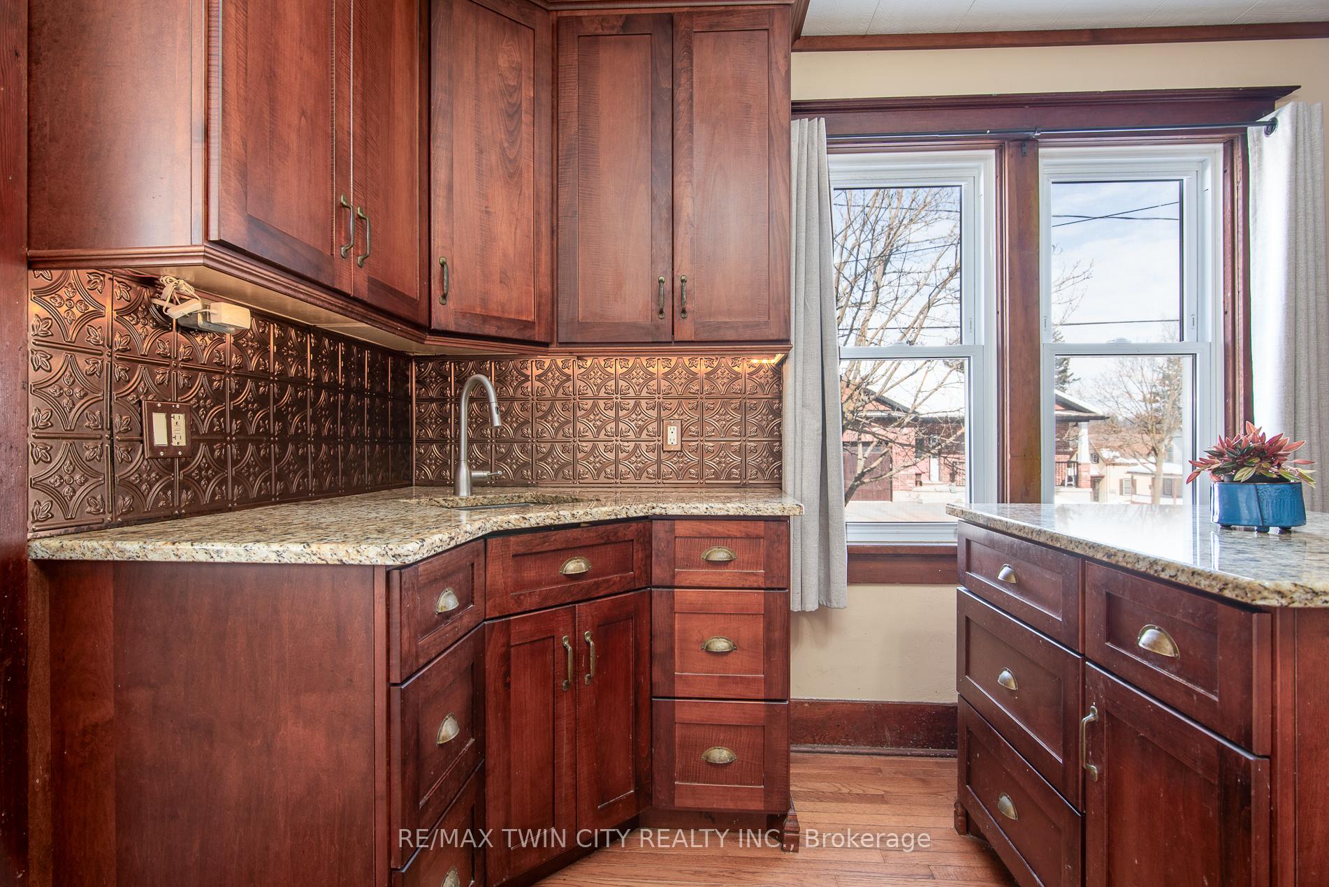 Photo 15 of 3640 Nafziger Road, Wellesley — HOMEH