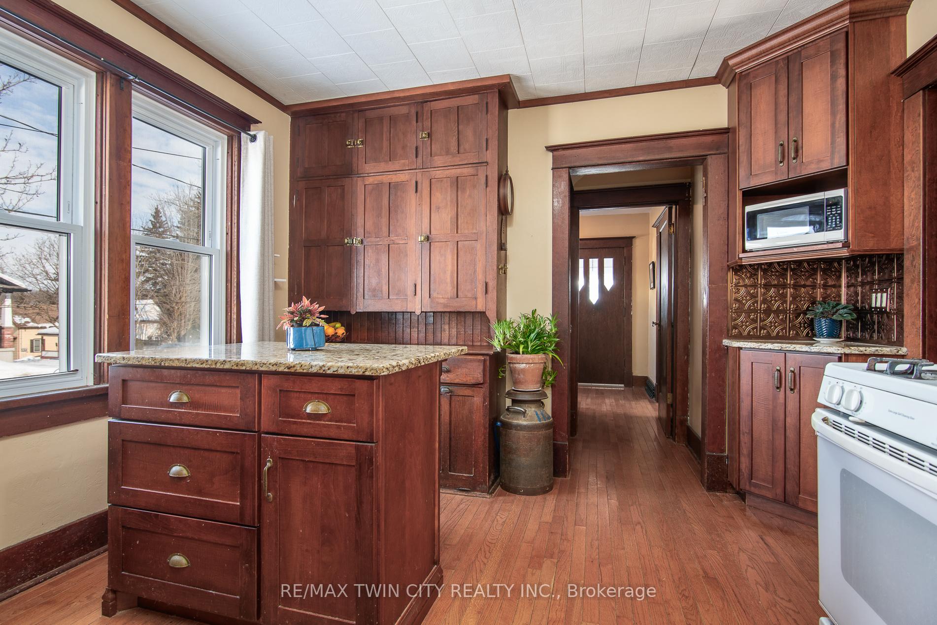 Photo 14 of 3640 Nafziger Road, Wellesley — HOMEH