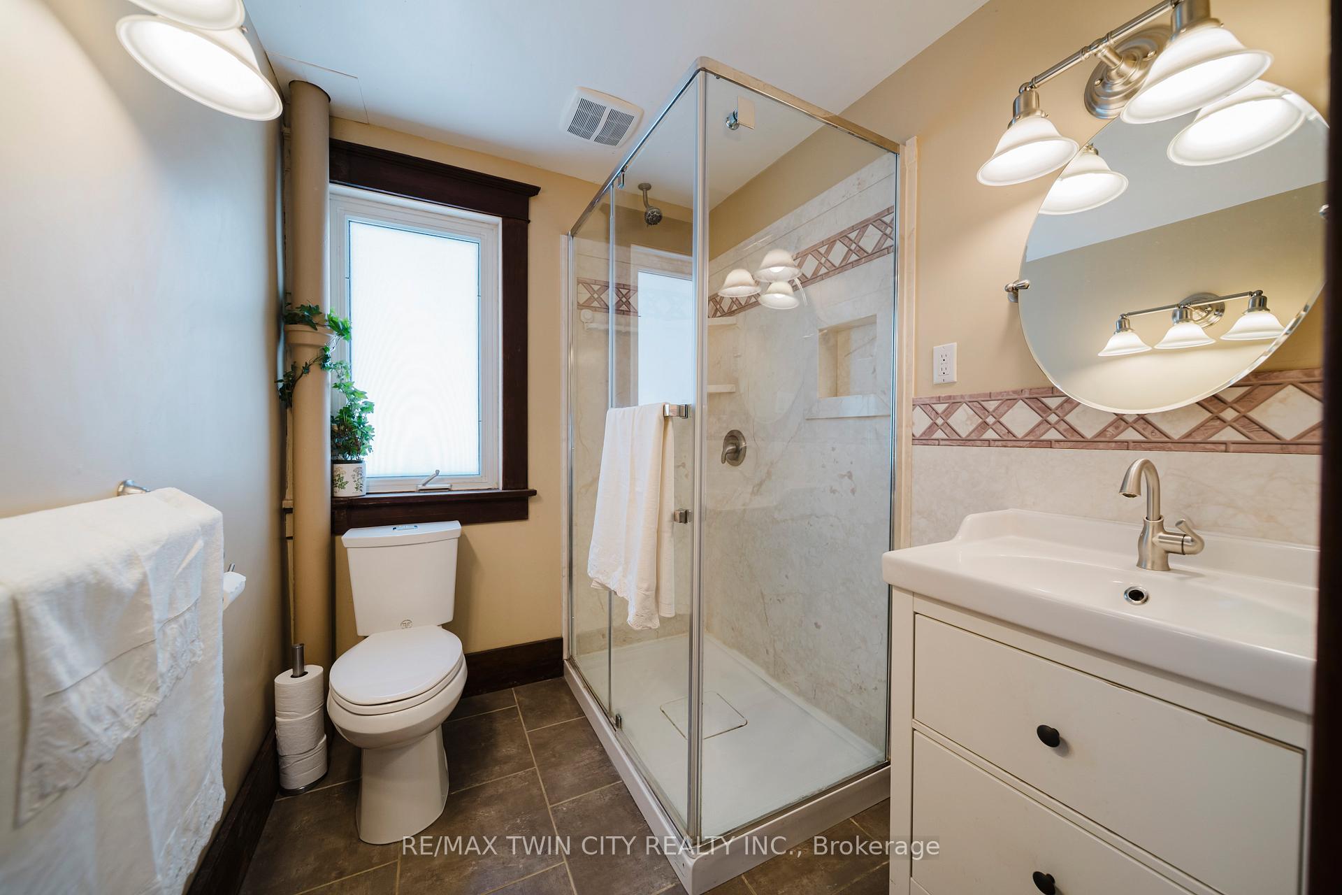 Photo 31 of 3640 Nafziger Road, Wellesley — HOMEH