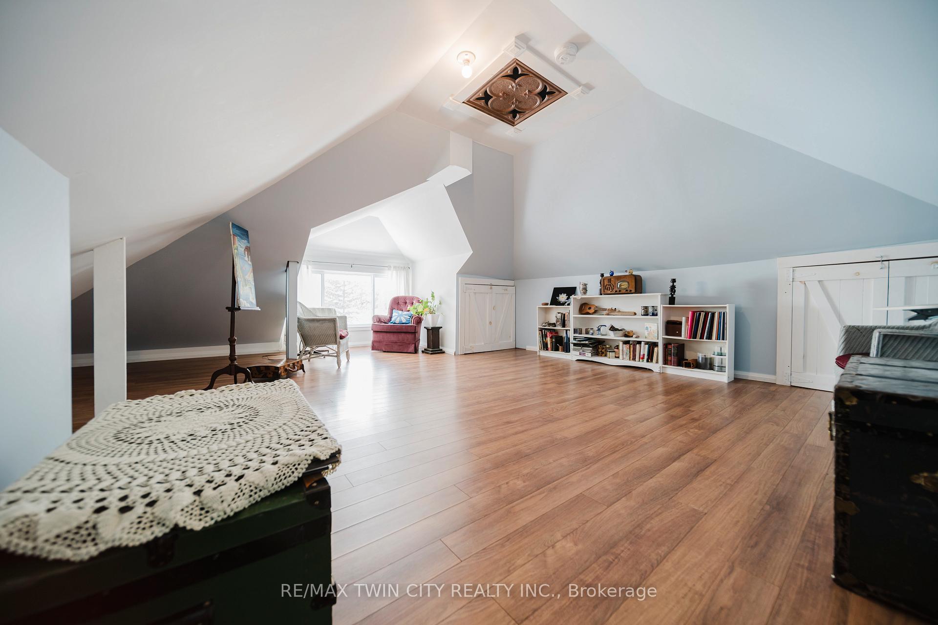 Photo 28 of 3640 Nafziger Road, Wellesley — HOMEH