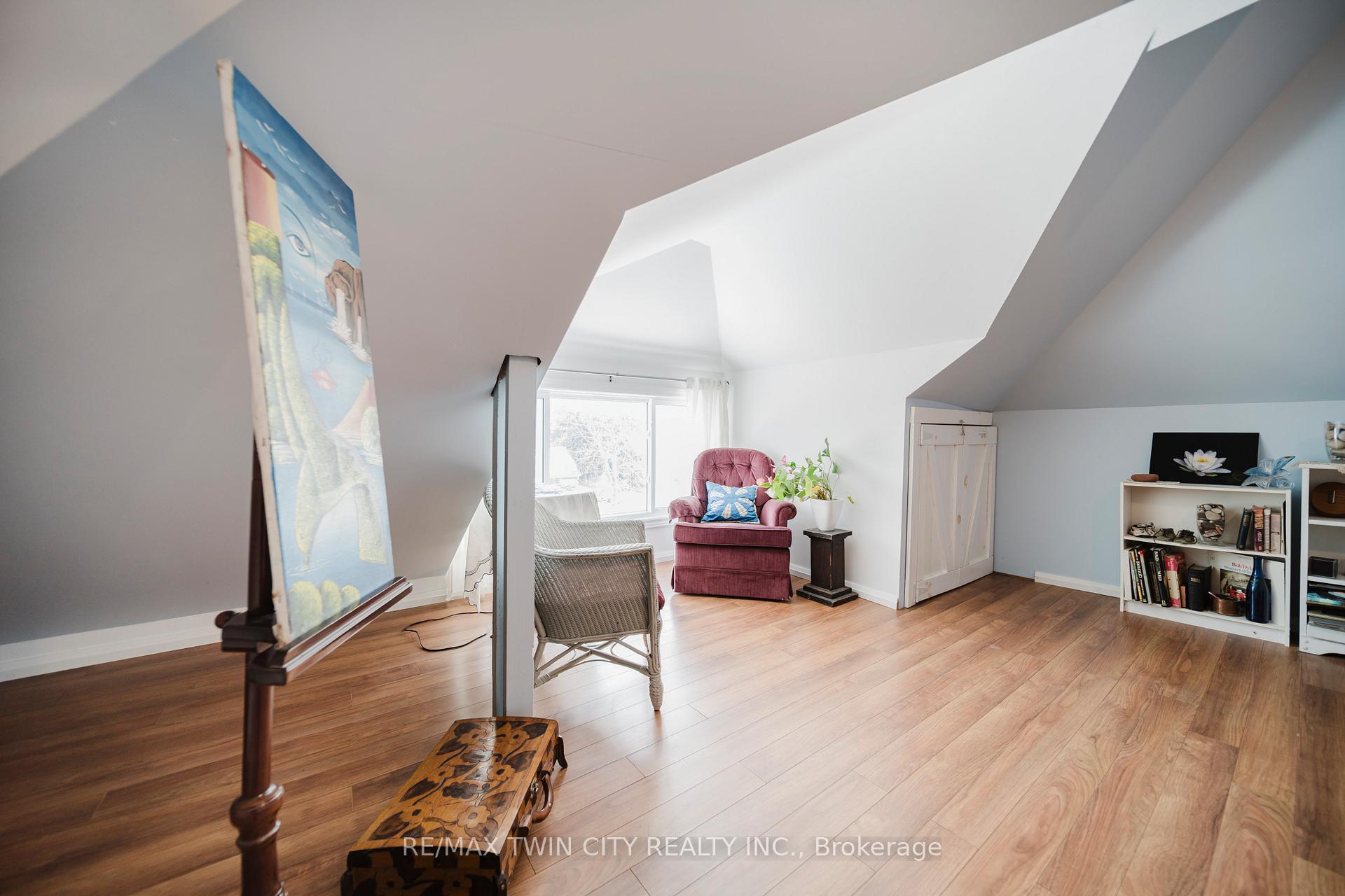Photo 32 of 3640 Nafziger Road, Wellesley — HOMEH