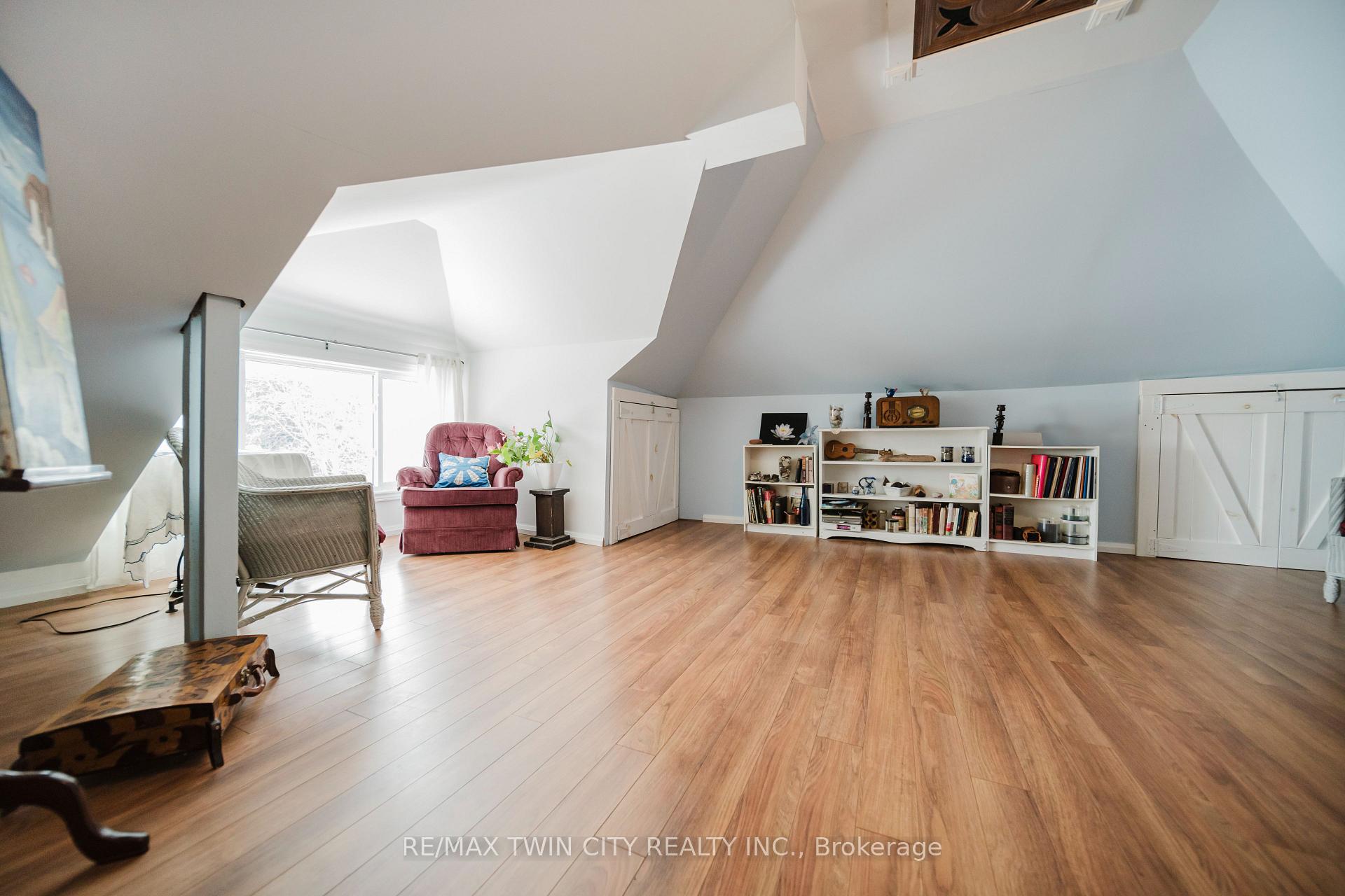 Photo 26 of 3640 Nafziger Road, Wellesley — HOMEH