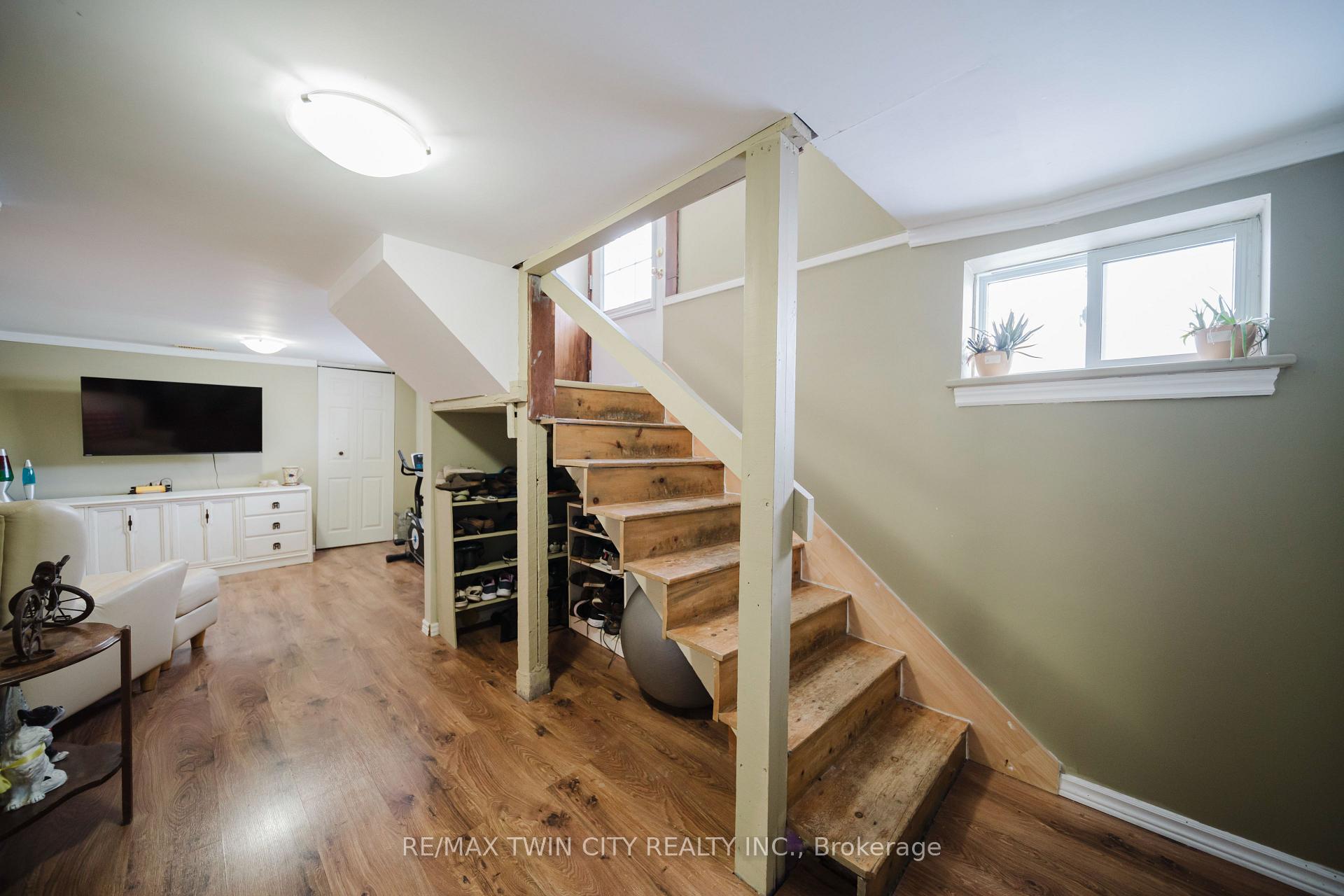 Photo 29 of 3640 Nafziger Road, Wellesley — HOMEH