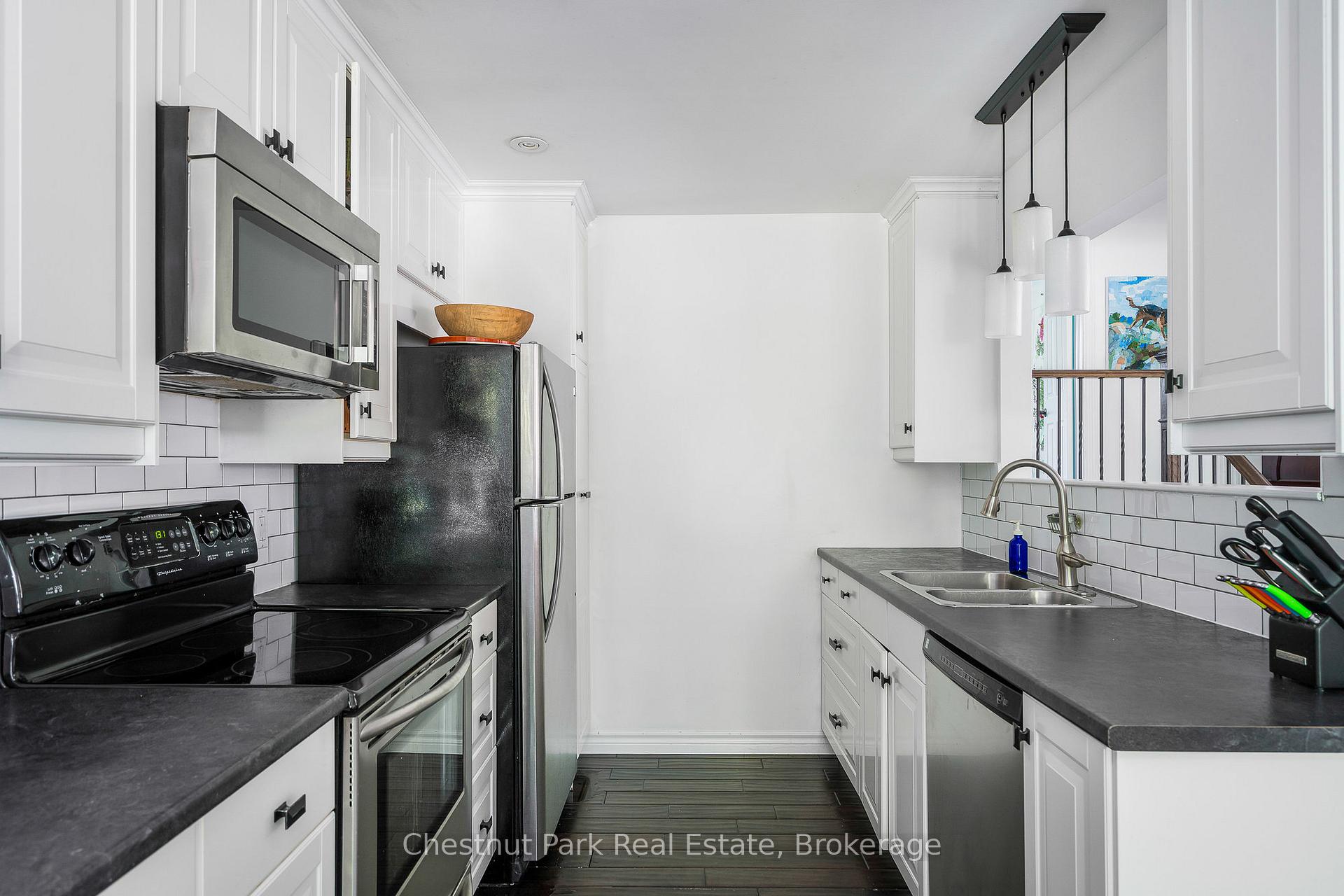 Photo 12 of 395 Peel Street, Collingwood — HOMEH