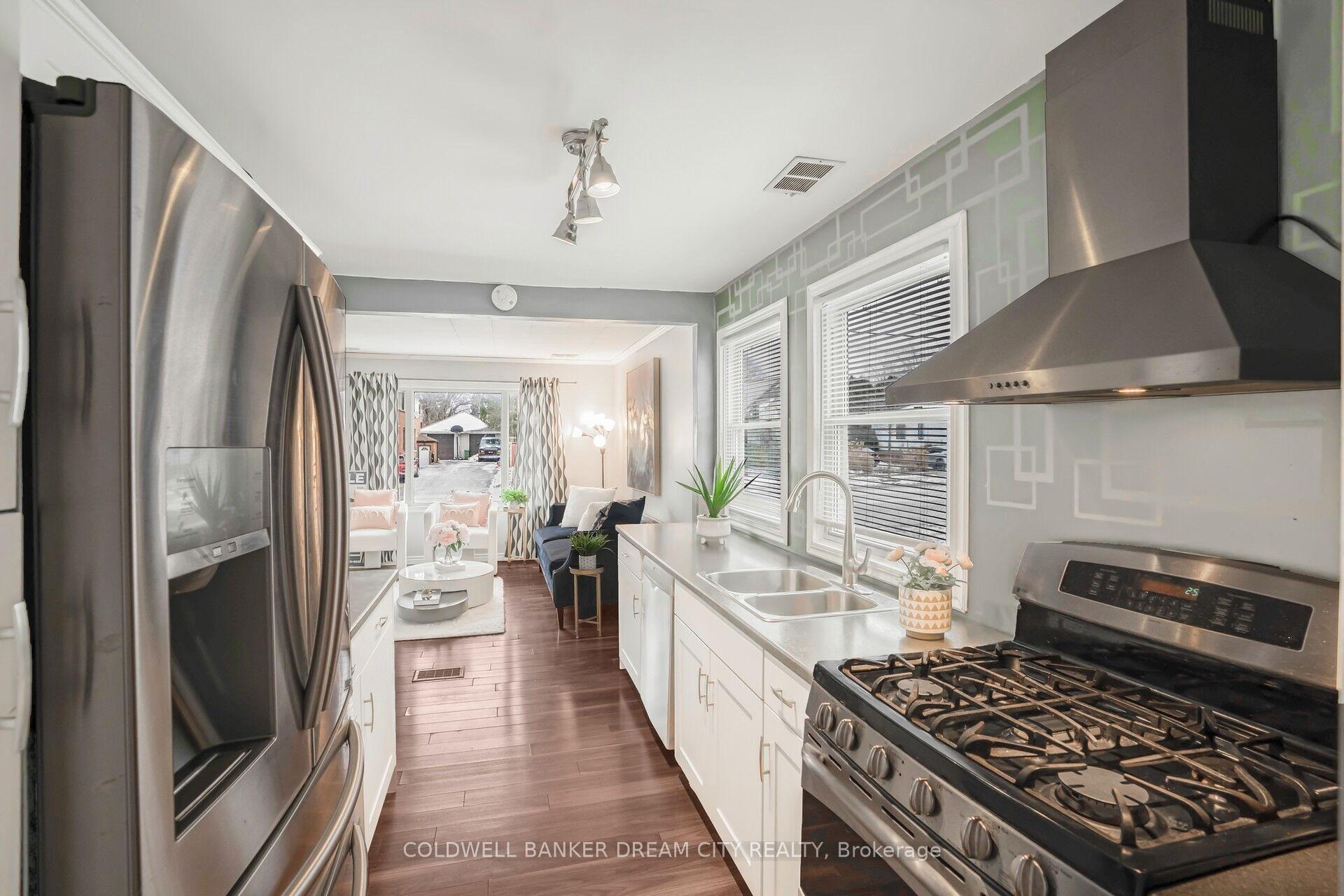 Photo 12 of 528 Upper Wentworth Street, Hamilton, Inch Park — HOMEH