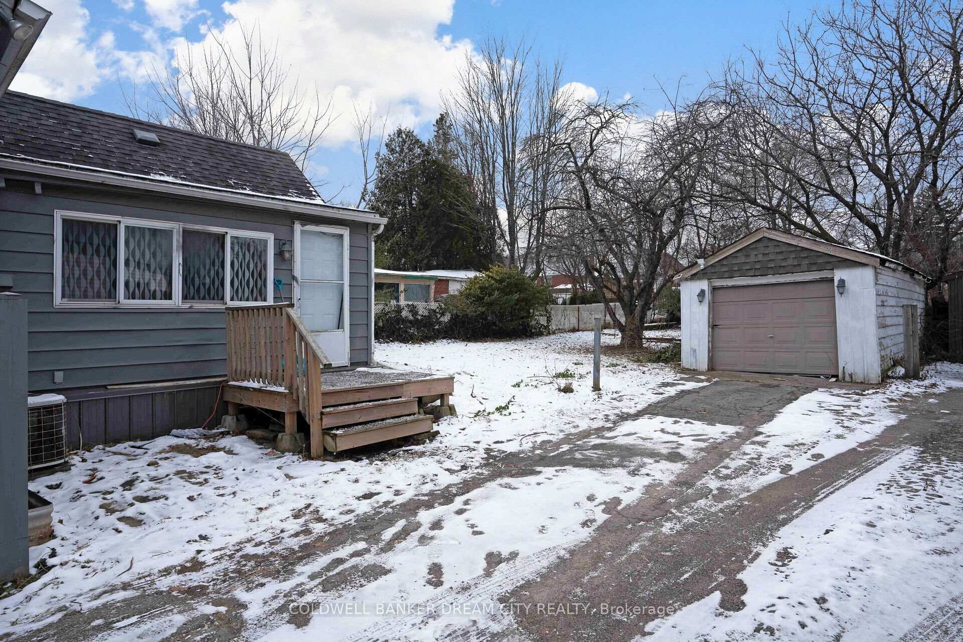 Photo 31 of 528 Upper Wentworth Street, Hamilton, Inch Park — HOMEH
