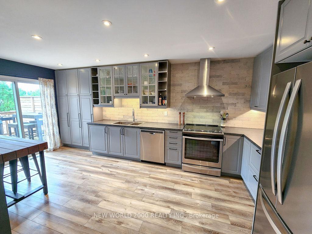 Photo 12 of 3 Rundle Crescent, Barrie, Holly — HOMEH