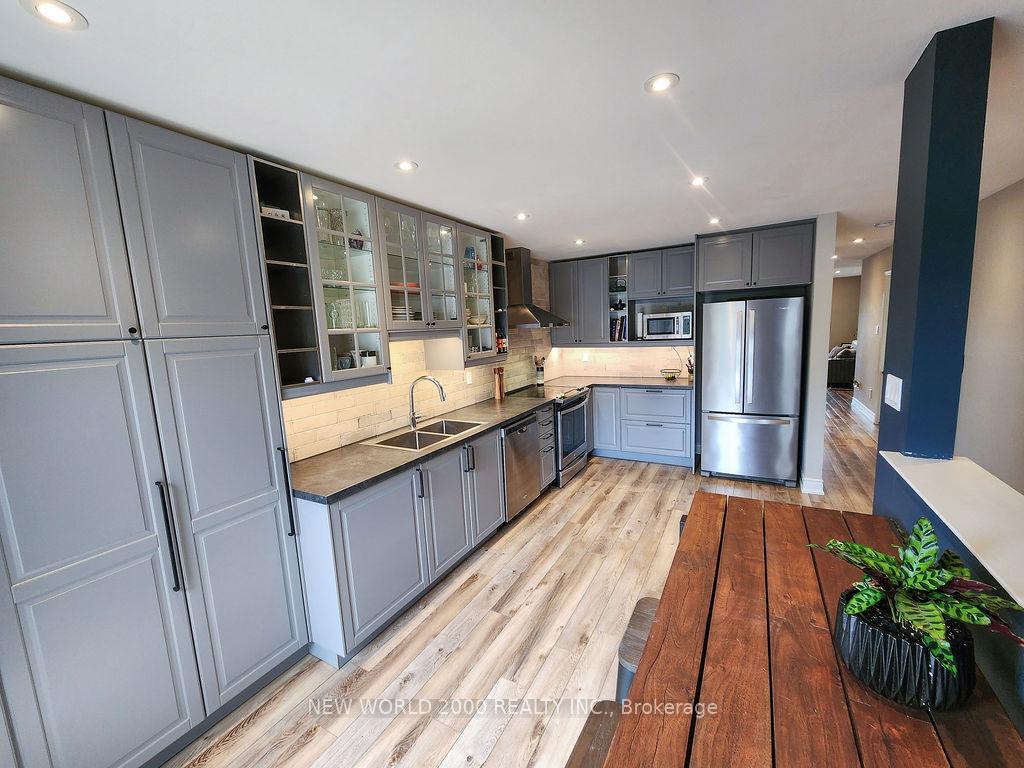 Photo 13 of 3 Rundle Crescent, Barrie, Holly — HOMEH