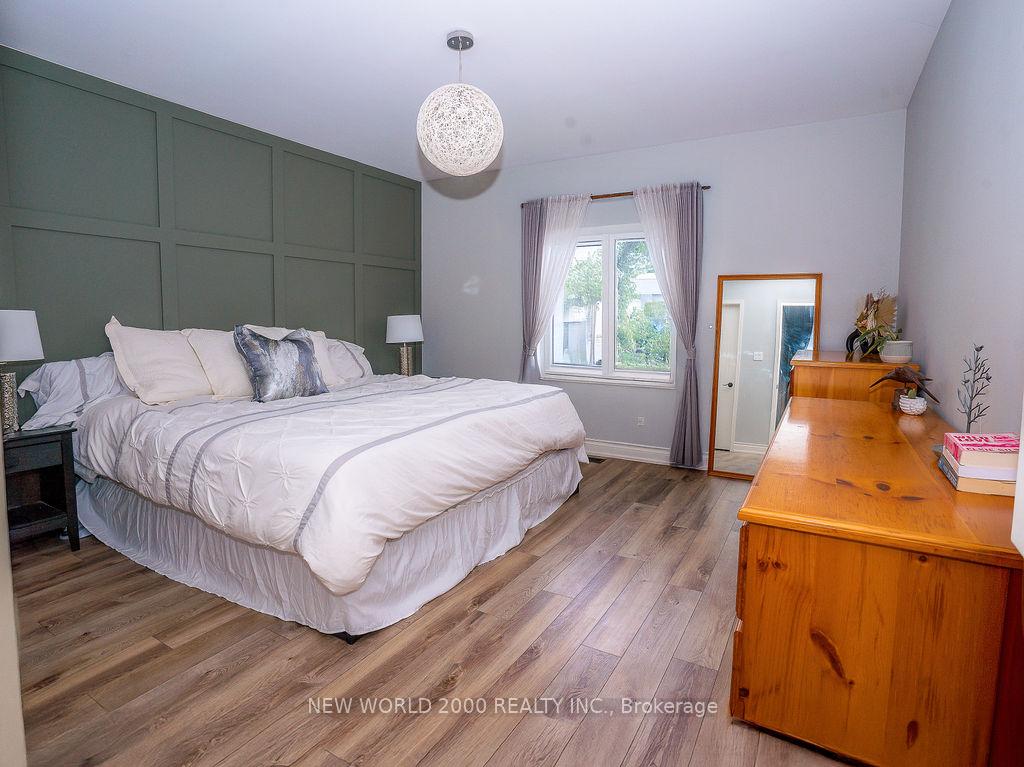 Photo 15 of 3 Rundle Crescent, Barrie, Holly — HOMEH