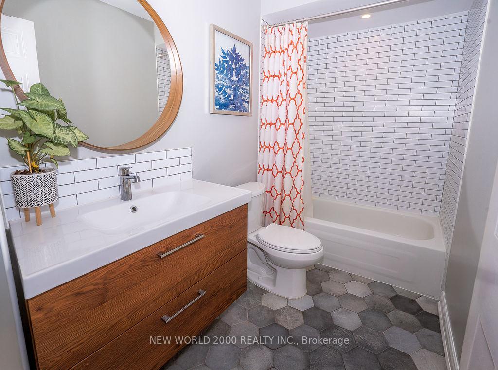 Photo 16 of 3 Rundle Crescent, Barrie, Holly — HOMEH