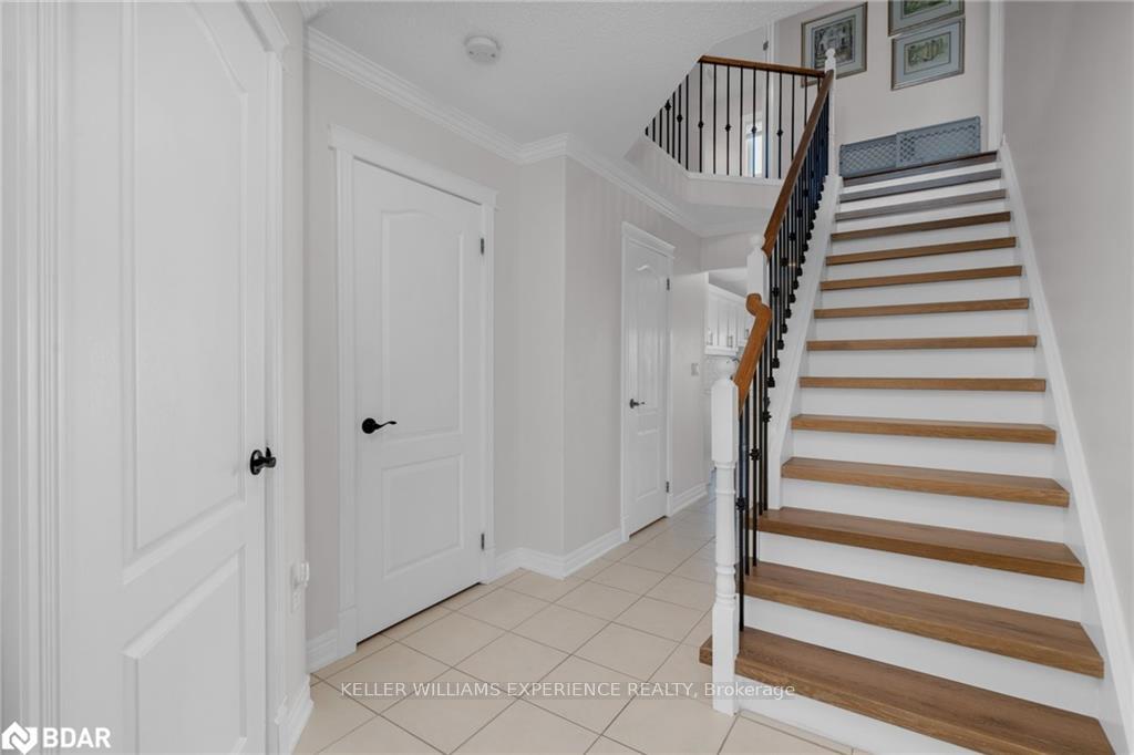 Photo 5 of 1112 Kell Street, Innisfil, Alcona — HOMEH