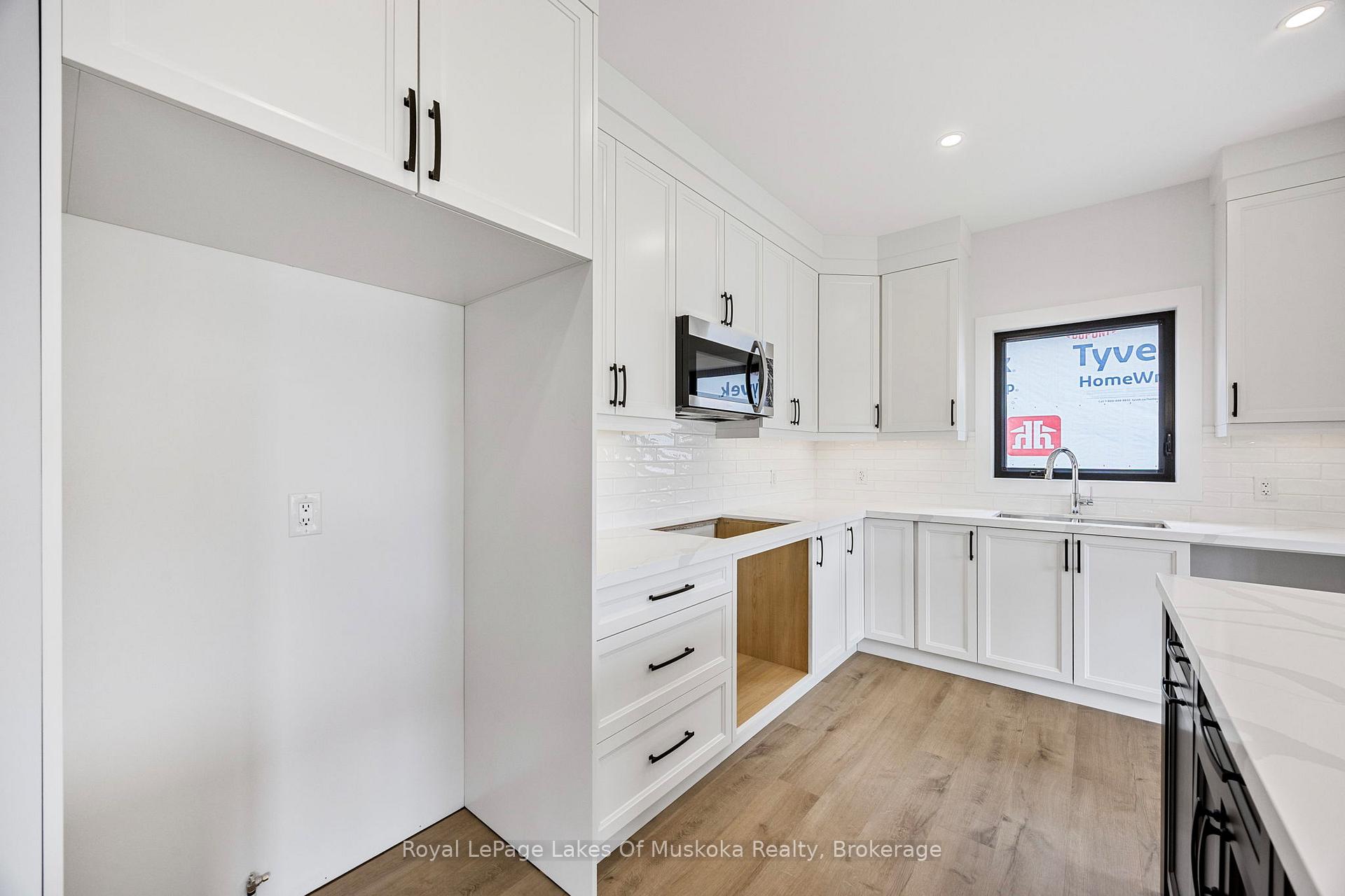 Photo 4 of 128 Brandon Avenue, Severn, Coldwater — HOMEH