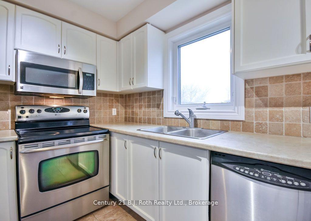 Photo 9 of 342 Cundles Road W, Barrie, 400 West — HOMEH