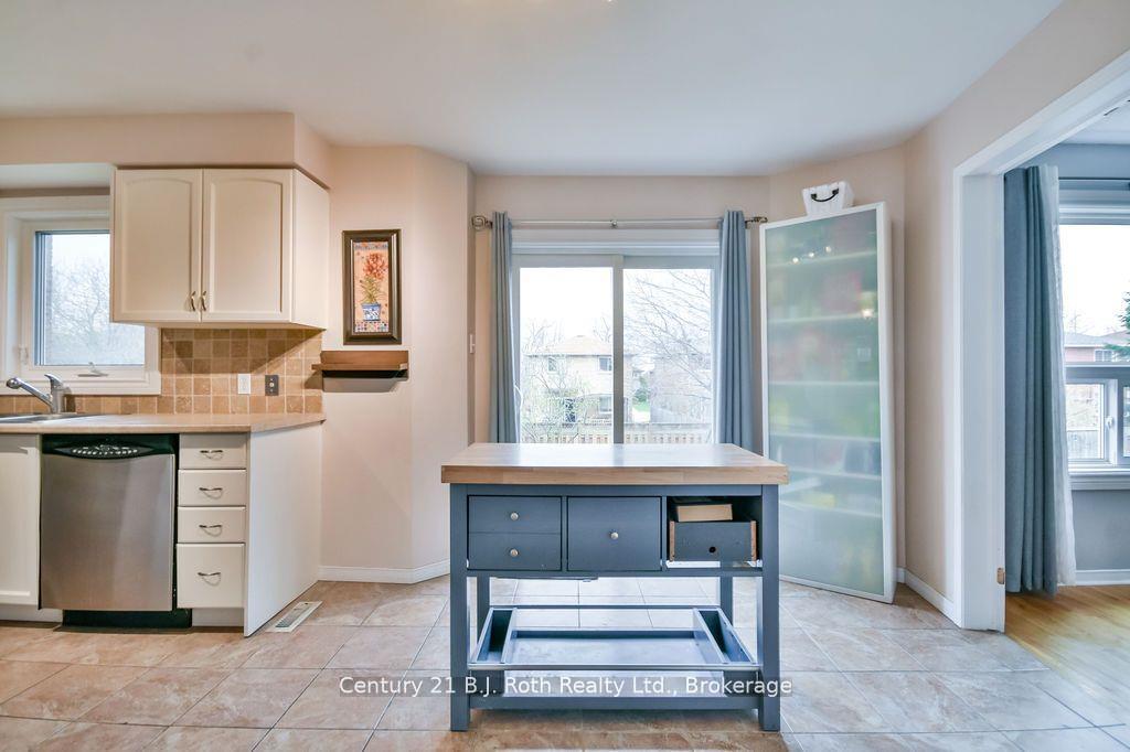 Photo 18 of 342 Cundles Road W, Barrie, 400 West — HOMEH