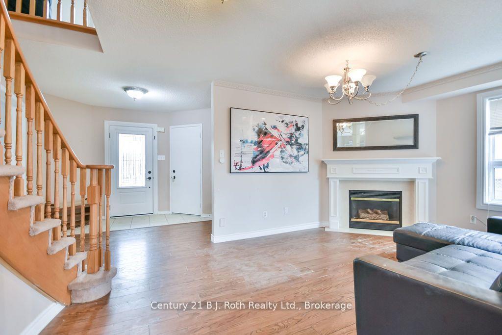 Photo 17 of 342 Cundles Road W, Barrie, 400 West — HOMEH