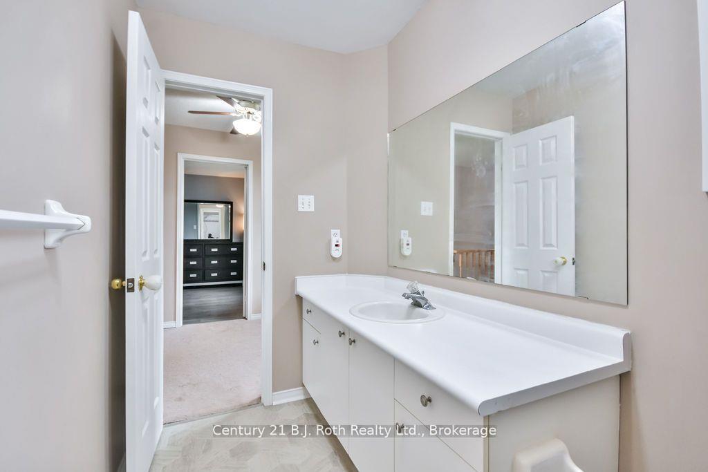 Photo 32 of 342 Cundles Road W, Barrie, 400 West — HOMEH