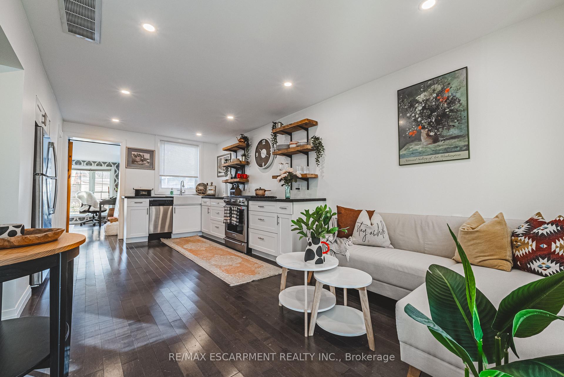 Photo 4 of 189 Crockett Street, Hamilton, Eastmount — HOMEH
