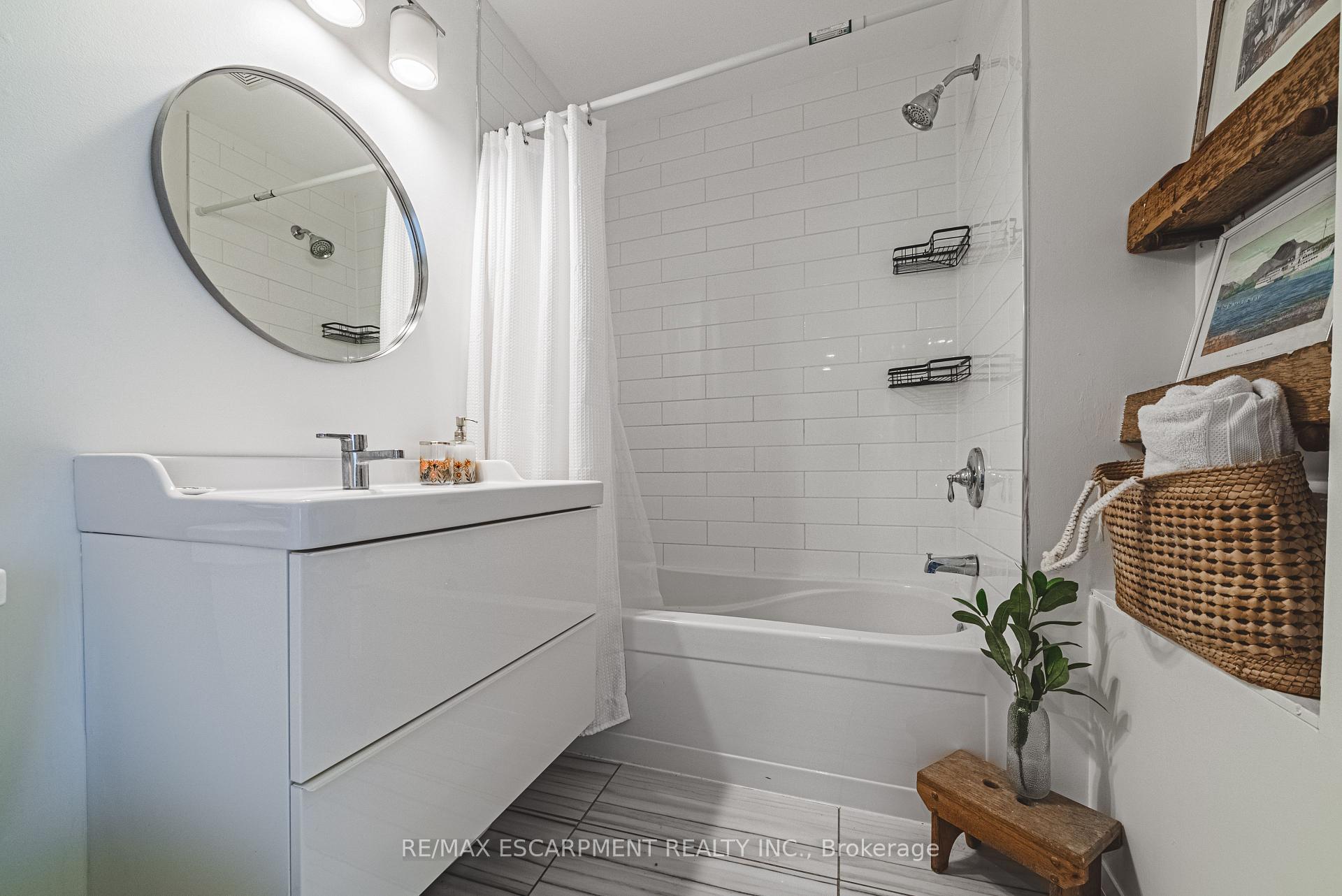 Photo 14 of 189 Crockett Street, Hamilton, Eastmount — HOMEH
