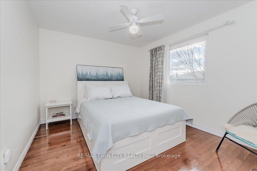 Photo 19 of 583 Thorndale Drive, Waterloo — HOMEH