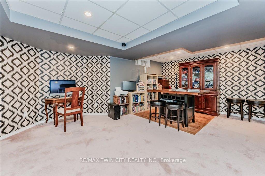 Photo 22 of 583 Thorndale Drive, Waterloo — HOMEH