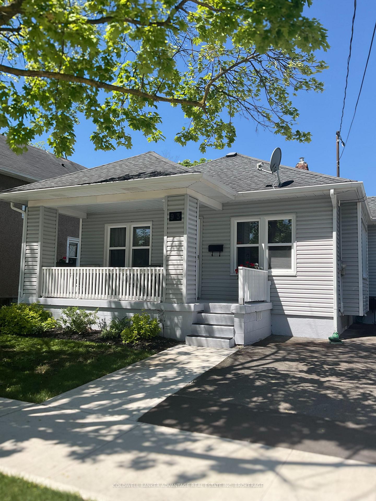Photo 1 of 93 Garner Avenue E, Welland, Welland Downtown — HOMEH