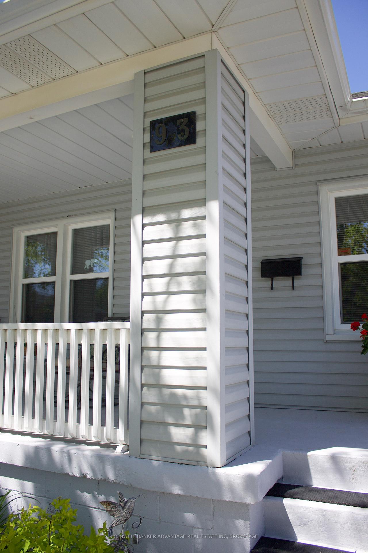 Photo 3 of 93 Garner Avenue E, Welland, Welland Downtown — HOMEH