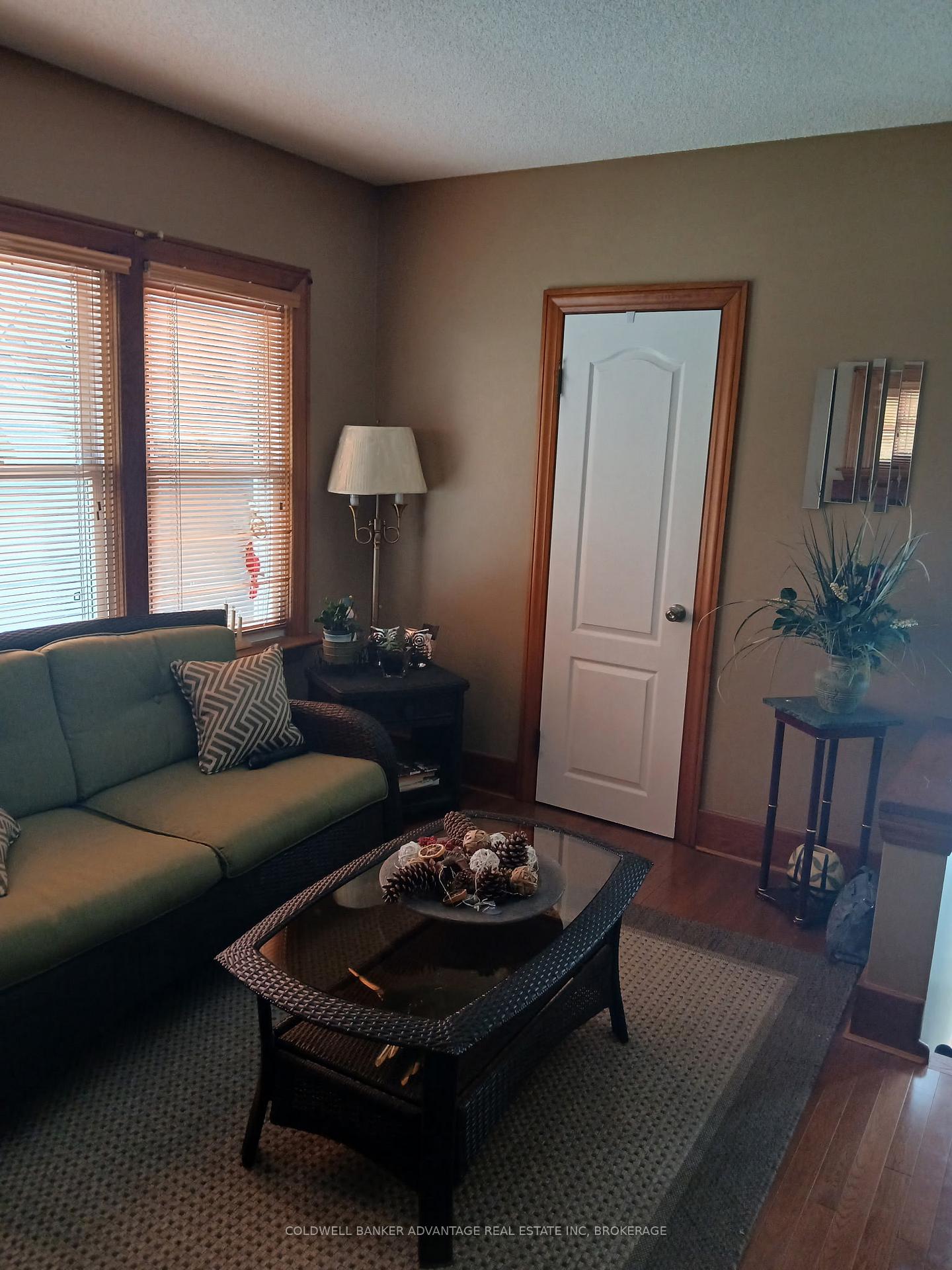 Photo 10 of 93 Garner Avenue E, Welland, Welland Downtown — HOMEH