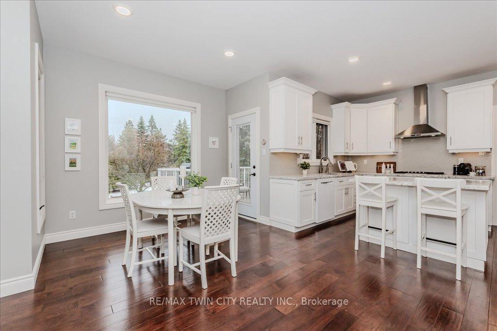 Photo 6 of 512 Claridge Drive, Waterloo — HOMEH