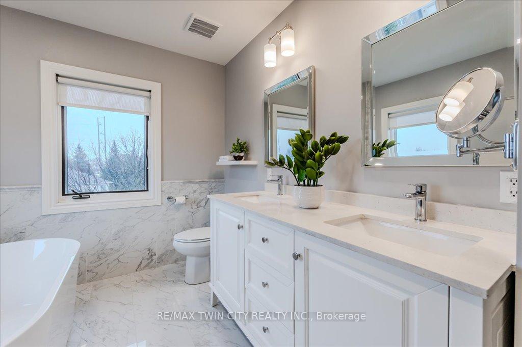 Photo 23 of 512 Claridge Drive, Waterloo — HOMEH